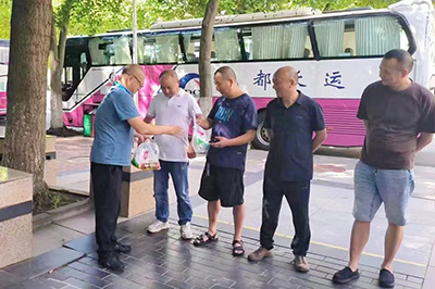 E:2023.77.28【助力大运】以关爱鼓励士气，拼全力备战大运——瓦力游戏运业持续发展慰问活动官网20230728-01-瓦力游戏长运游览2.jpg