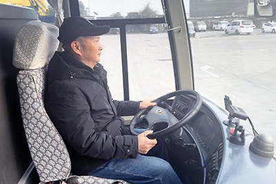 E:20232023.1212.29瓦力游戏长运大邑：【优良驾驶员】爱岗贡献无悔人生  勤恳实干坚守初心——全国路路运输安全行车二百万公里优良驾驶员  张兑瑞官网张兑瑞1.jpg