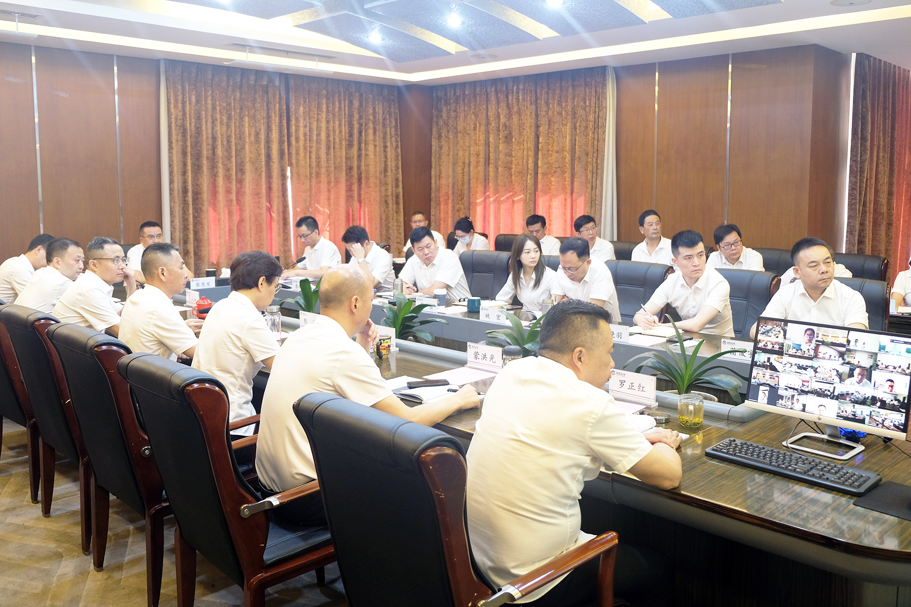 知不及而奋进  望远山而力杏转—瓦力游戏运业召开2022年7月出产经营例会